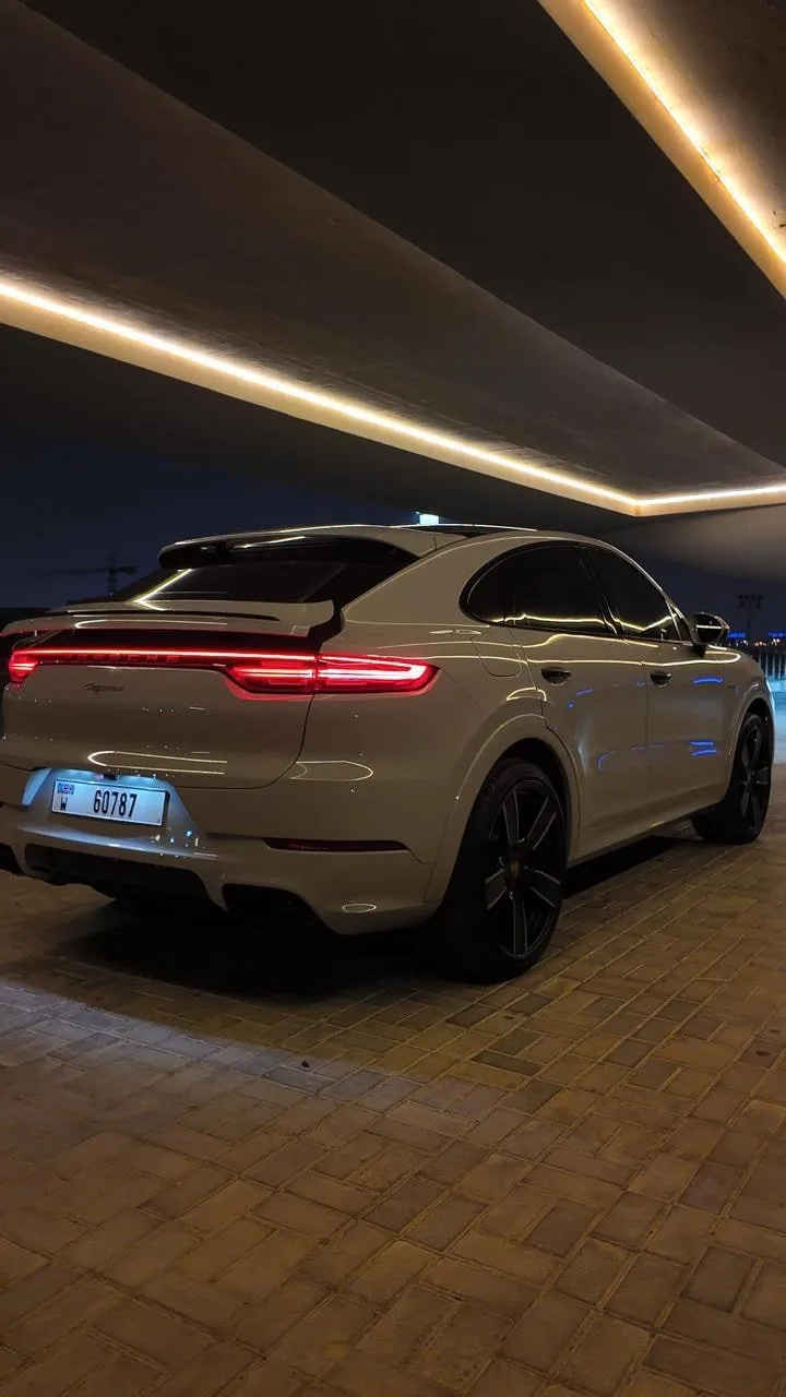 Porsche Cayenne Coupé E-Hybrid, trois-quarts arrière